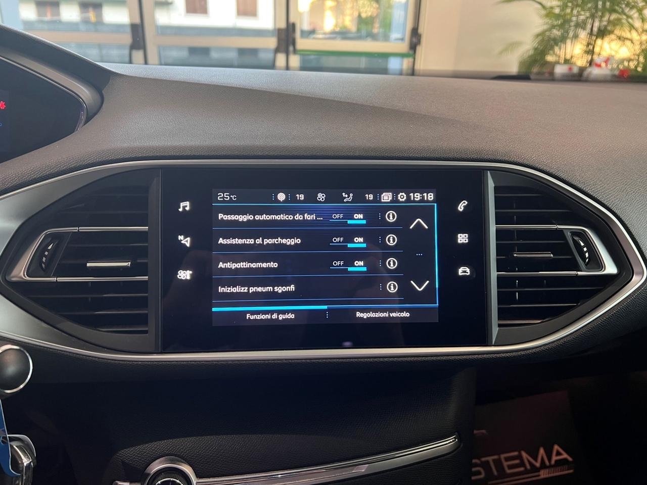 PEUGEOT 308 II 2018 5p 1.2 puretech Allure s&s 130cv - CINGHIA FATTA!