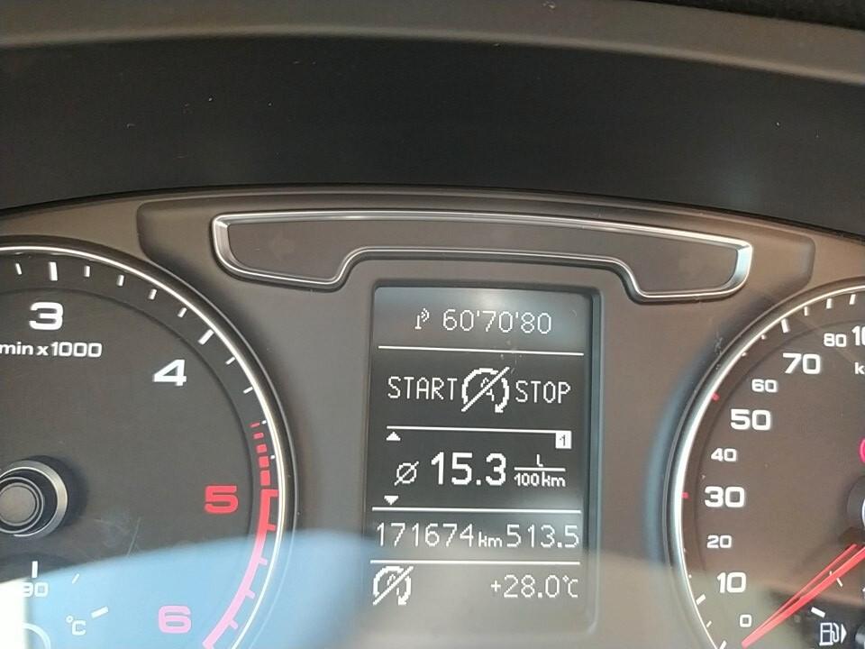 Audi Q3 2.0 TDI 120 CV Business