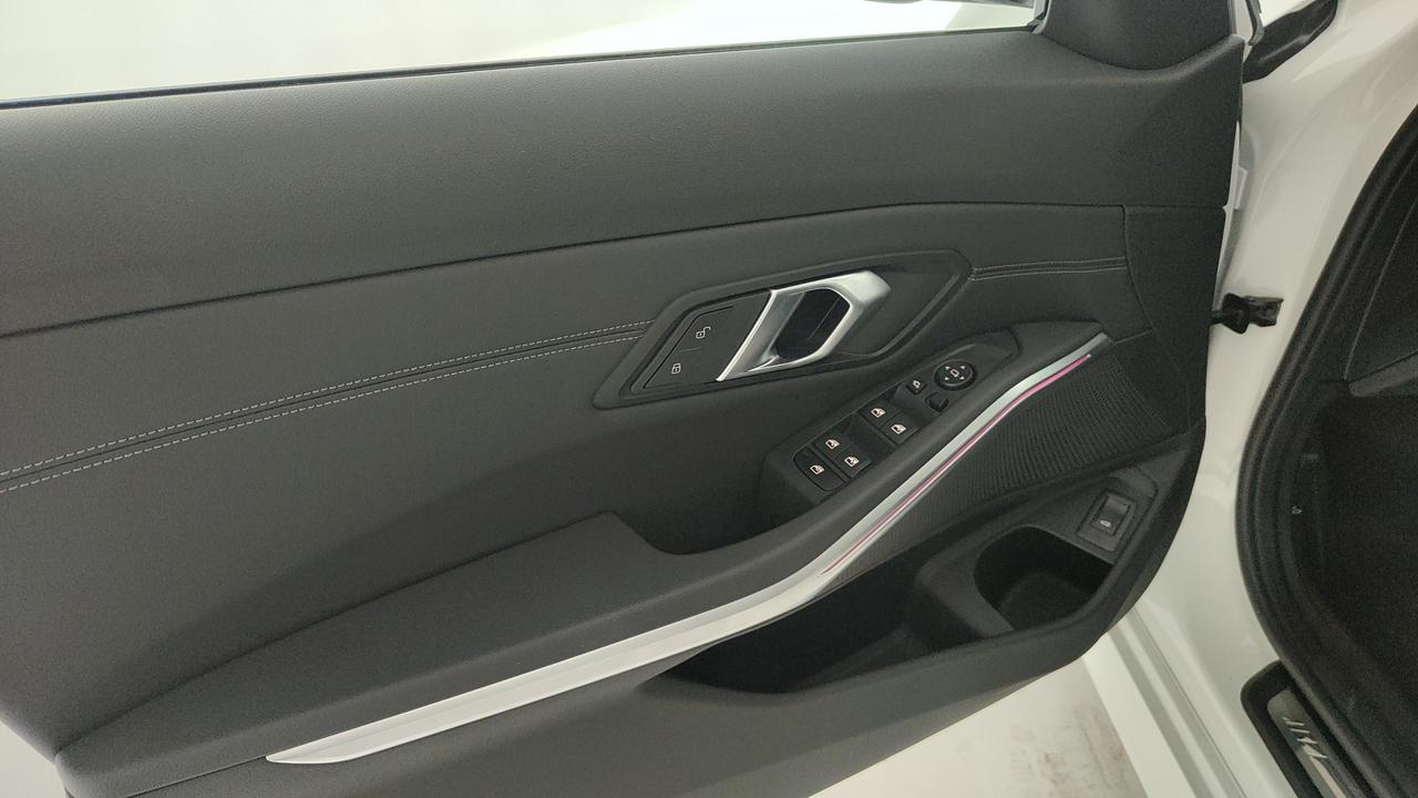 BMW Serie 3 G21 2022 Touring - 320d Touring mhev 48V xdrive MSport Pro auto