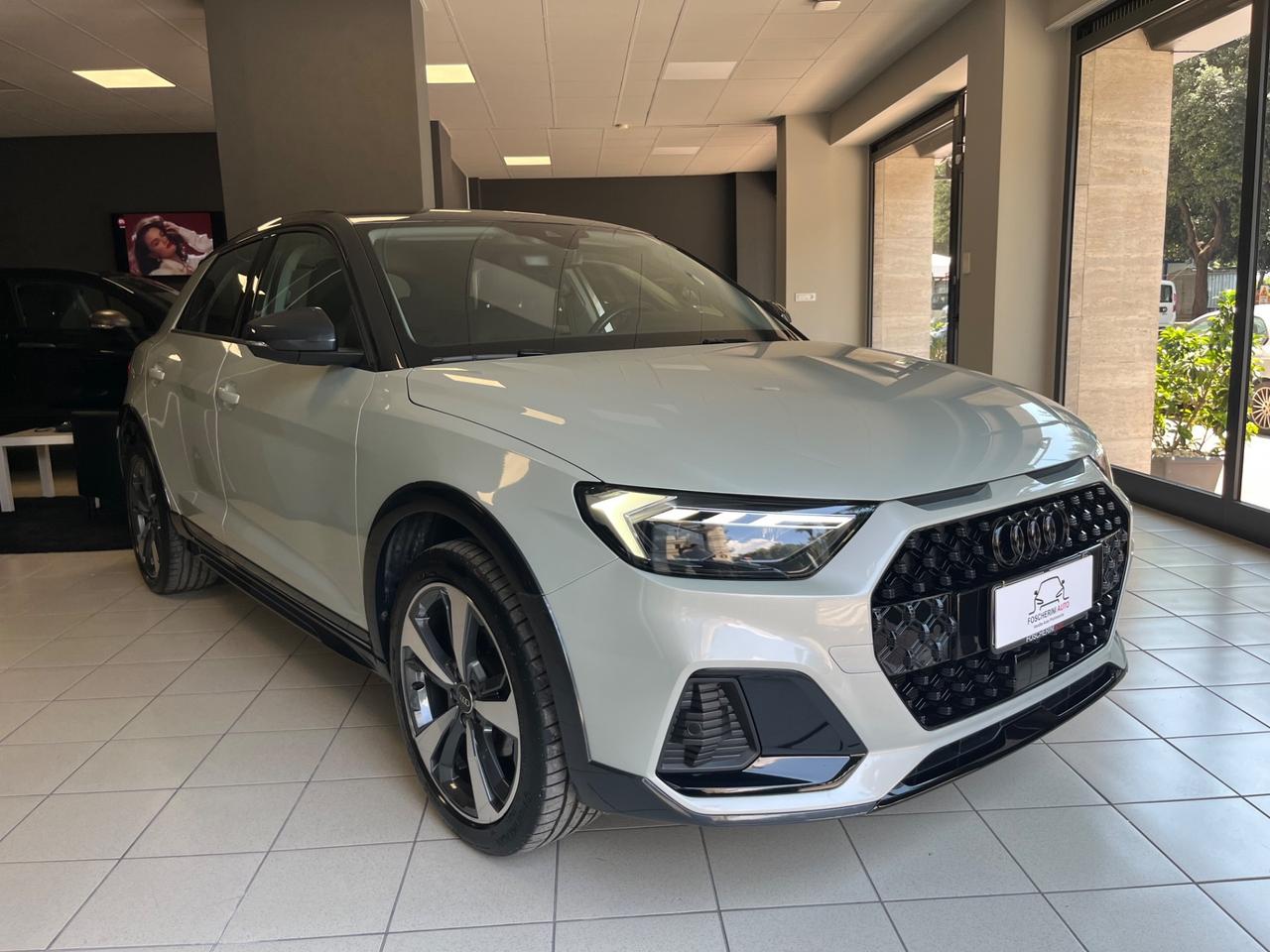 Audi A1 allstreet 30 TFSI S tronic Identity Contrast