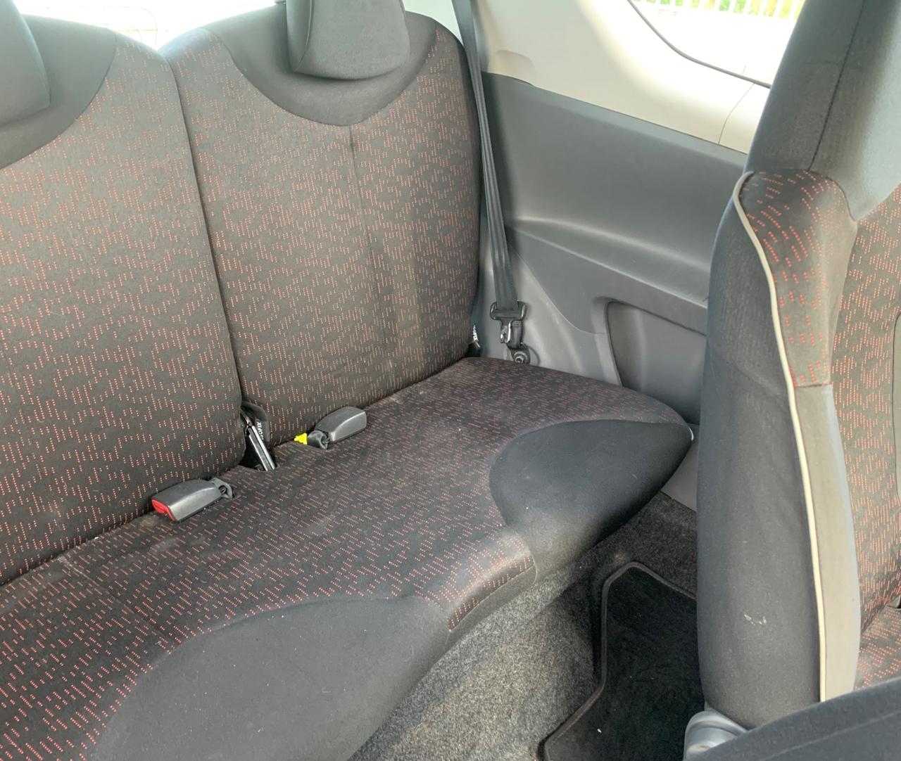 Peugeot 107 1.0 68cv - 12/2010