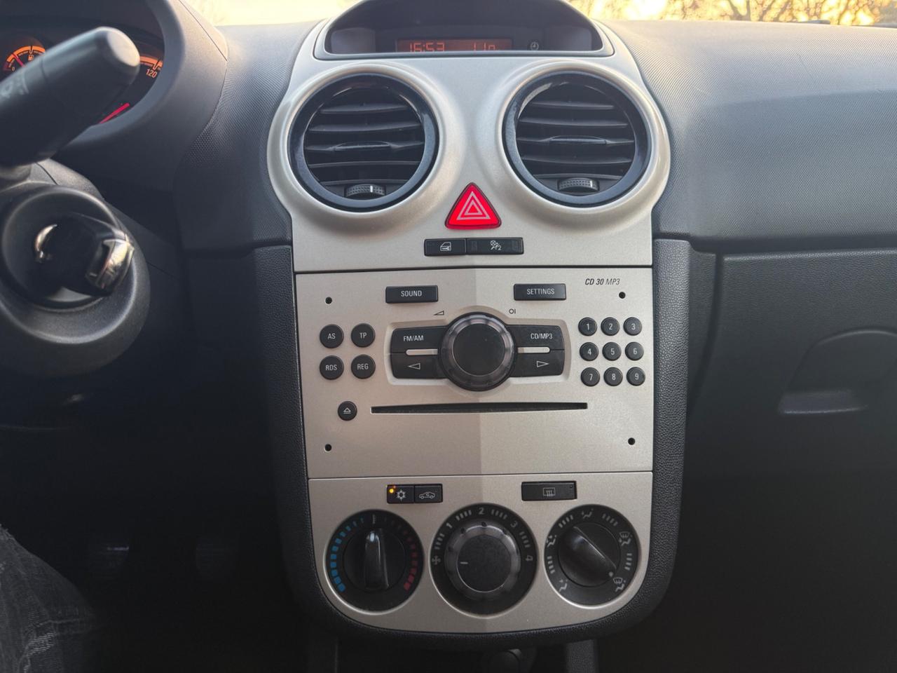 Opel Corsa 1.2 5Porte Cosmo