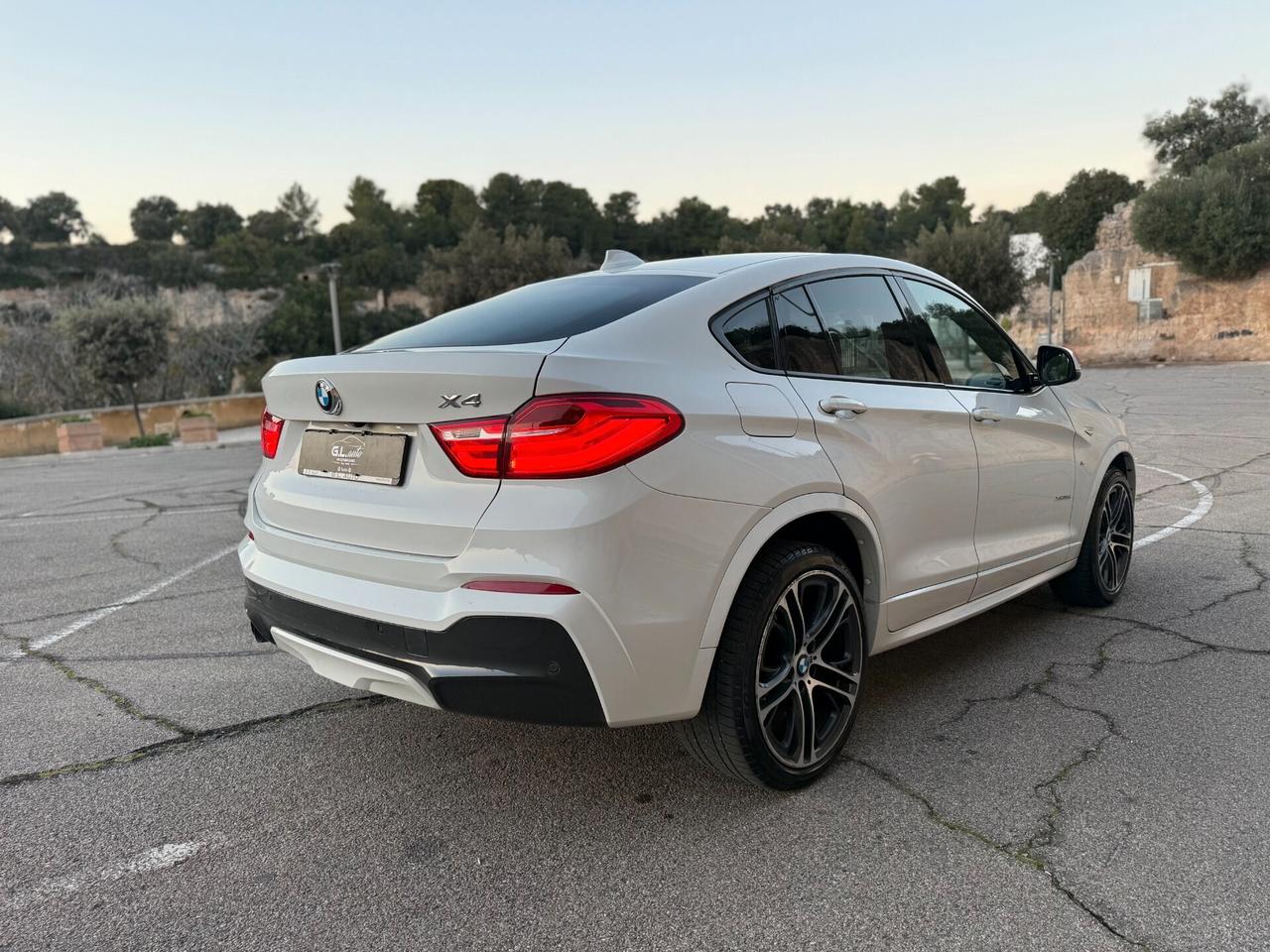 BMW X4 M-SPORT/2.0 X-Drive 190CV/CERCHI 20"/PELLE/LED