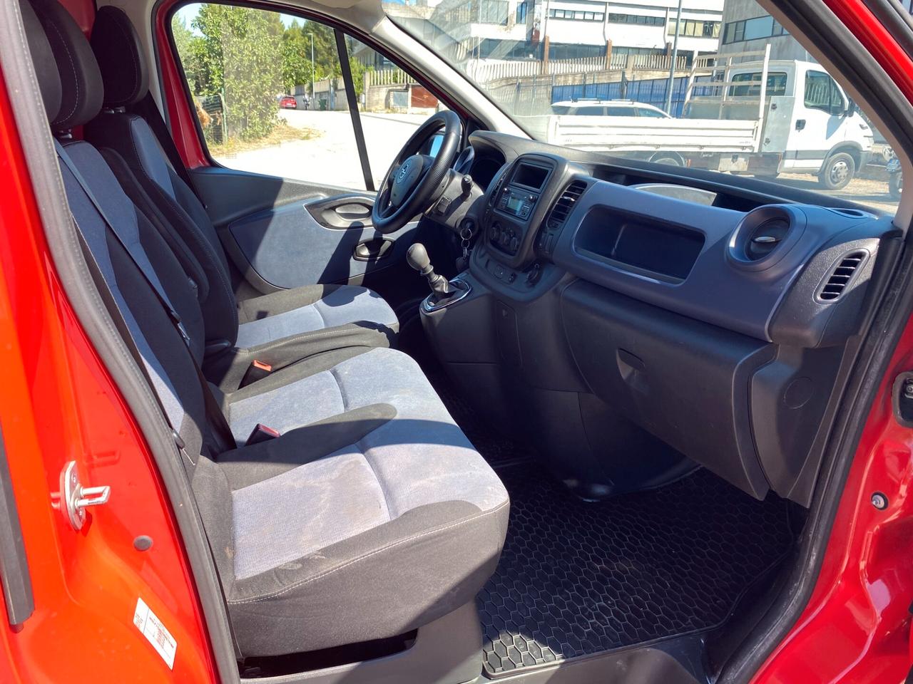 OPEL VIVARO CDTI