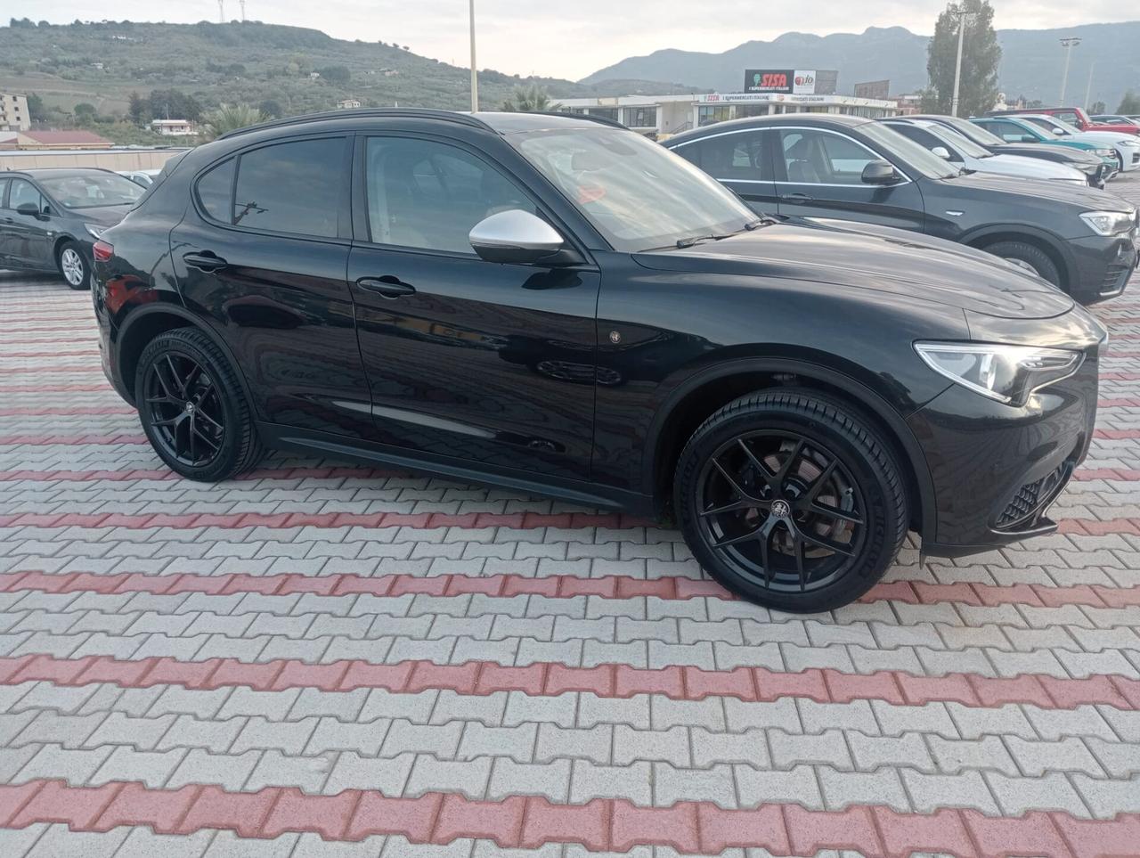 Alfa Romeo Stelvio 2.0 Turbo 200 CV AT8 Q4 B-Tech