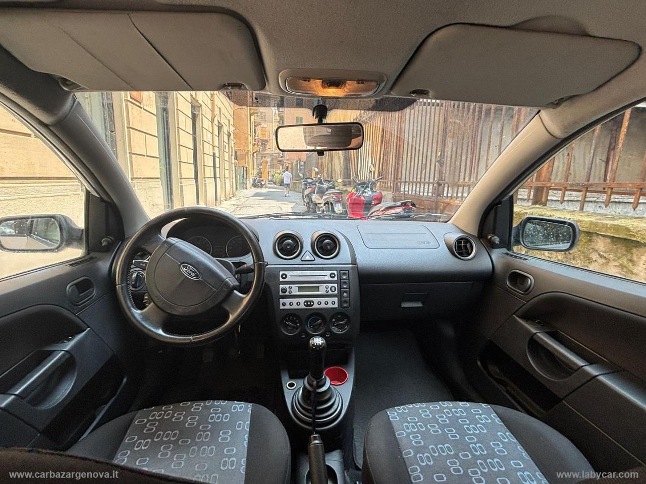 FORD Fiesta 1.2 16V 5p. Ambiente