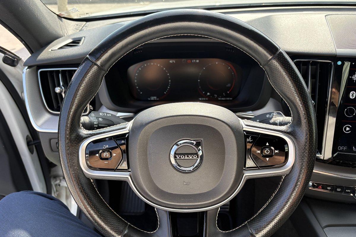 VOLVO XC60 D4 AWD Geartronic R-design