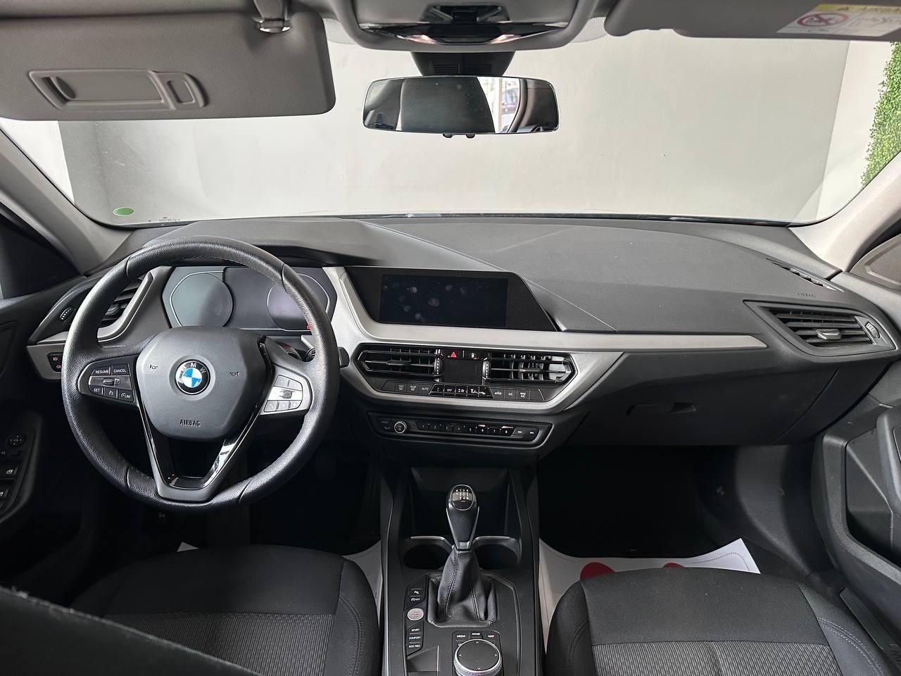 BMW - Serie 1 F40 116d Sport