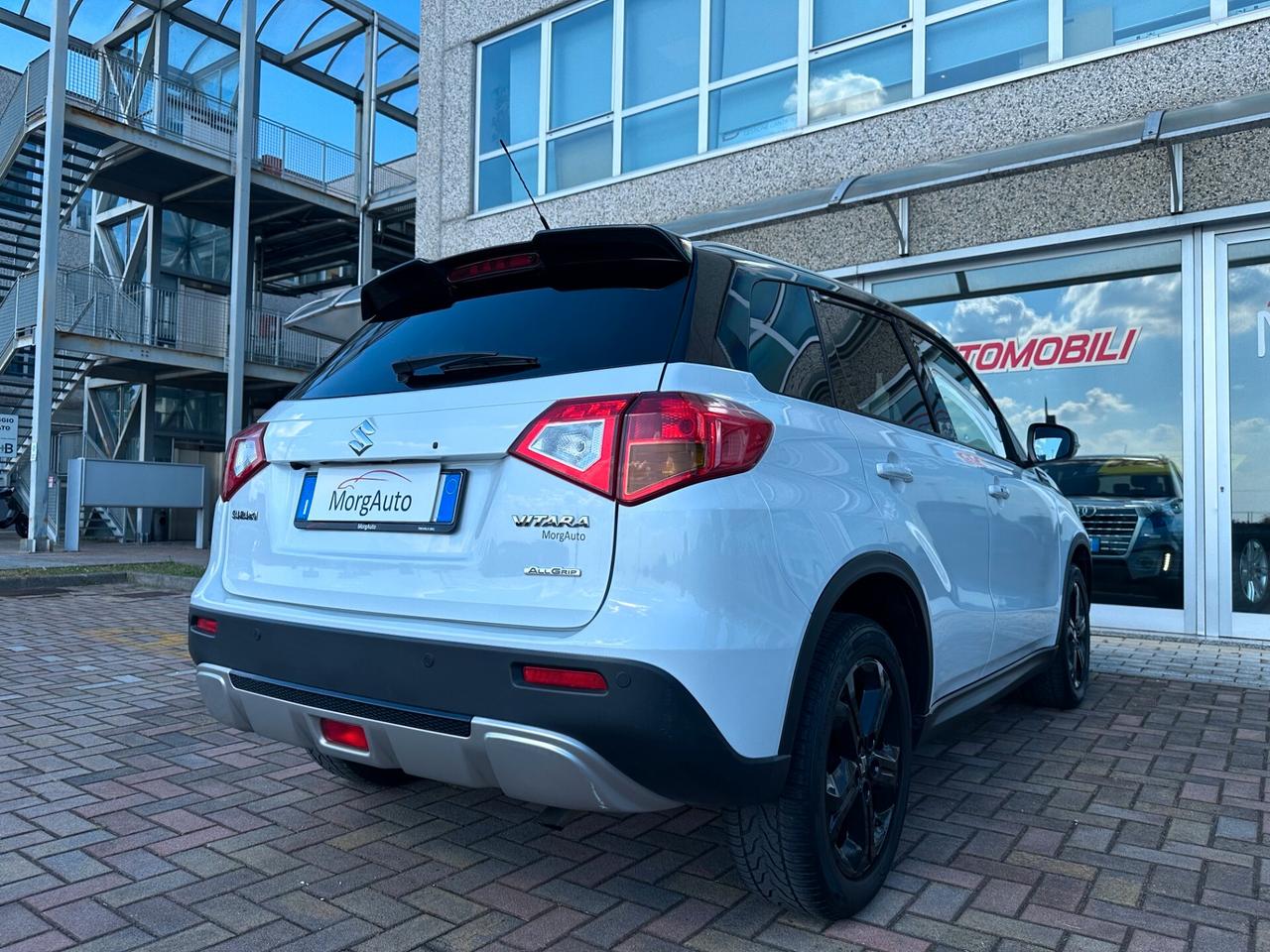Suzuki Vitara 1.4i 140CV AUTOMATICA 4WD! FARI LED! NAVI RETROCAMERA