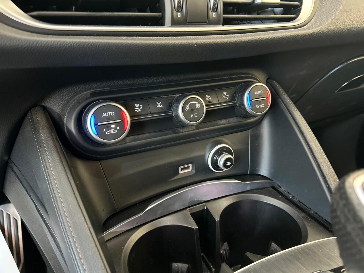 Alfa Romeo Stelvio 2.2 Turbodiesel 160 CV AT8 RWD Business