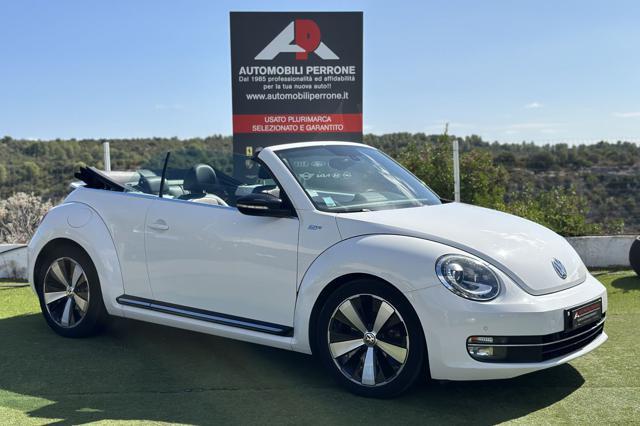 VOLKSWAGEN Maggiolino Cabrio 1.4 TSI DSG Sport 60's (Fender/LED/Auto)