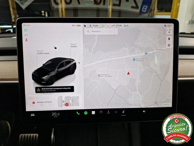 TESLA Model Y Performance AWD IN ARRRIVO