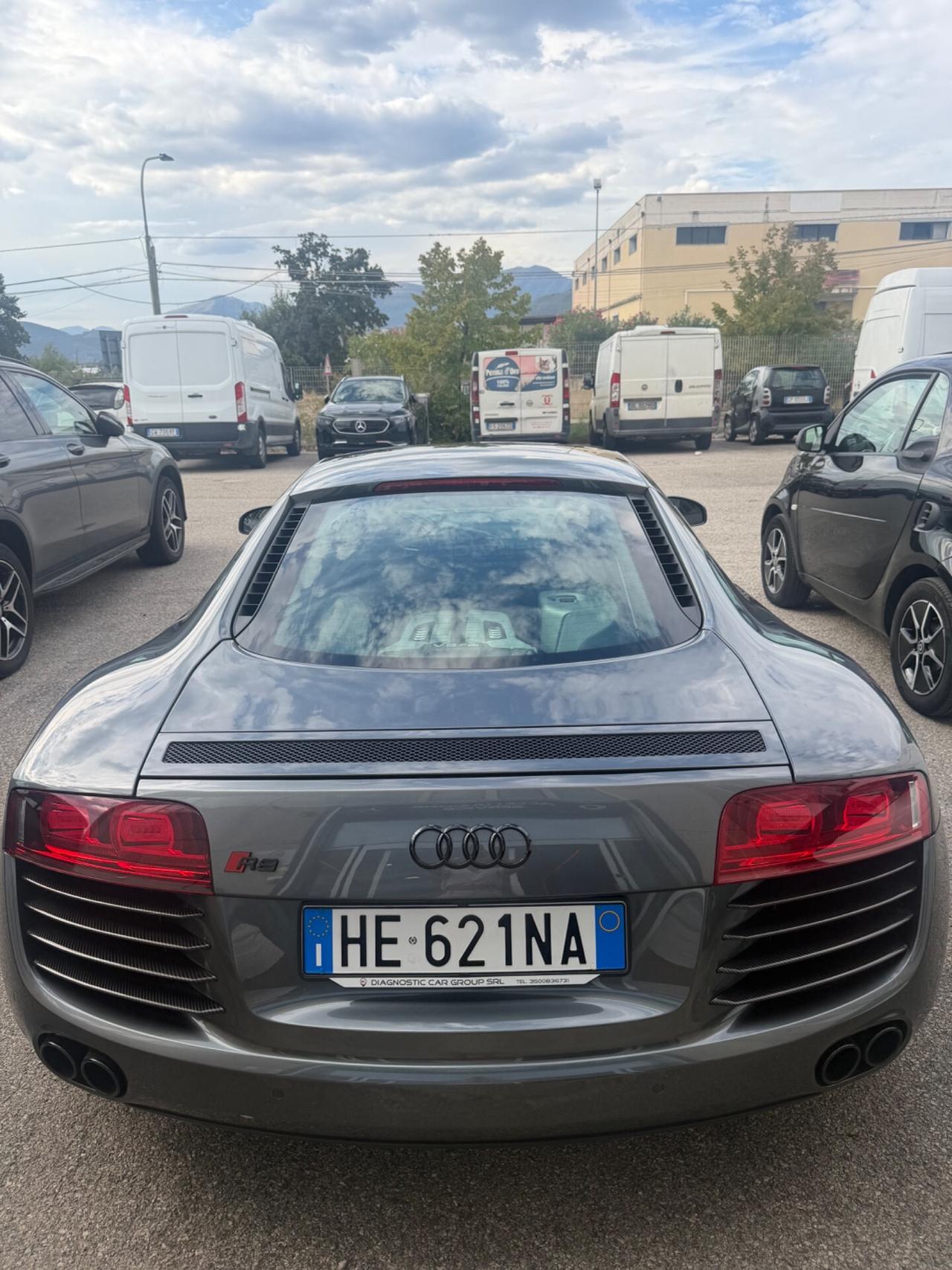 Audi R8 4.2 V8 FSI quattro R tronic