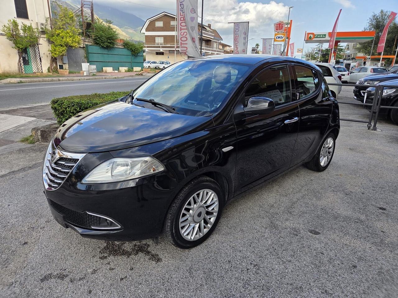 LANCIA YPSILON 1.2BENZINA/GPL 69CV OK NEOPATE-2013