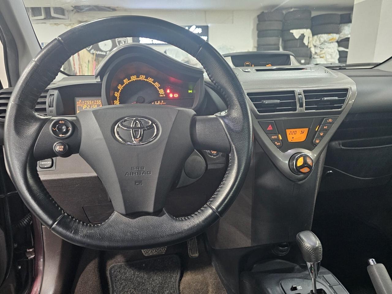 NUOVA TOYOTA iQ 1.0 VVT-i SOL 68CV BLACK LINE