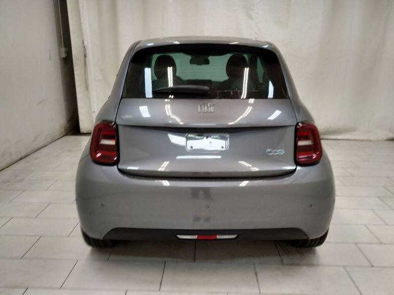 FIAT 500e 42 kWh La Prima