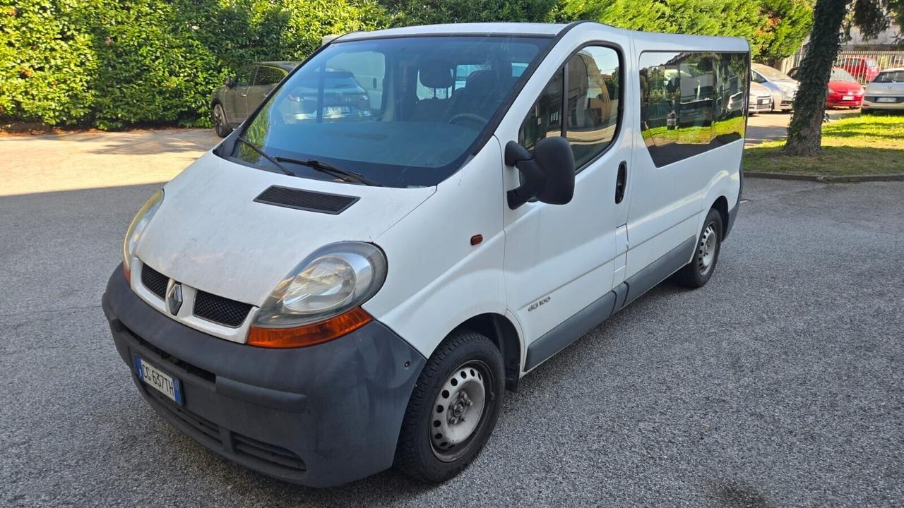 Renault Trafic T29 1.9 dCi/100CV PC-TN Combi