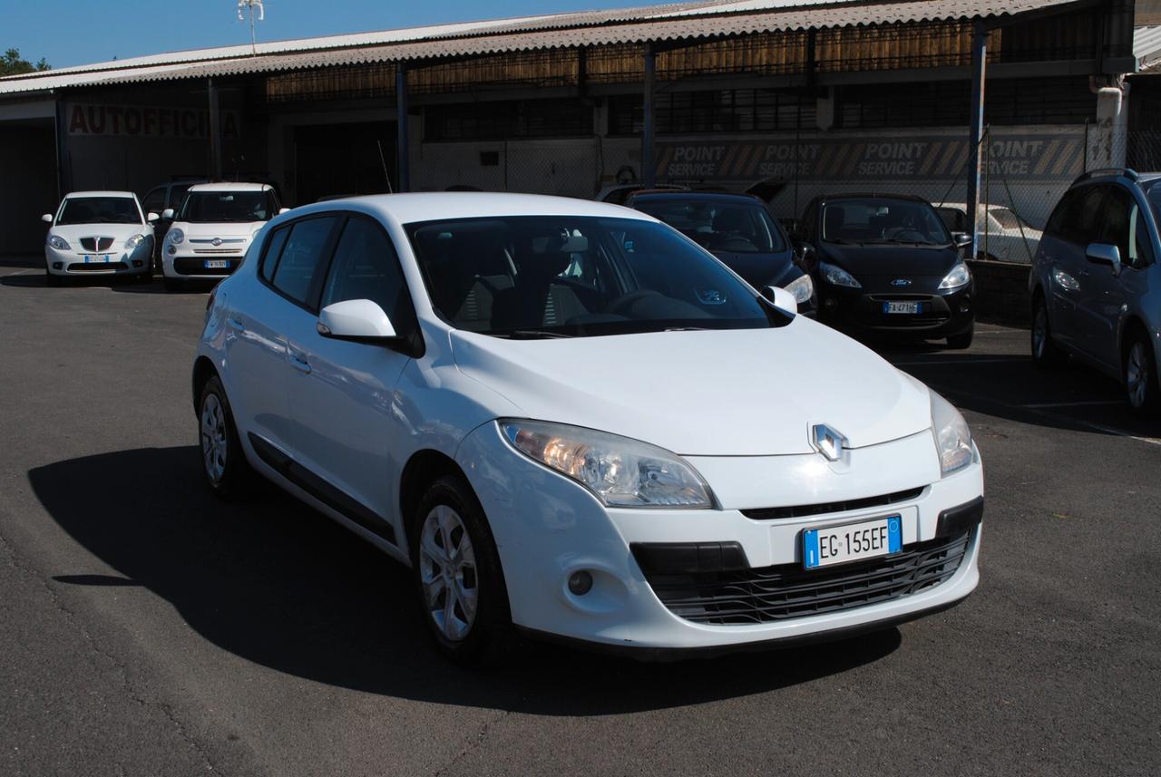 Renault Megane 1.5 dCi 90CV Attractive