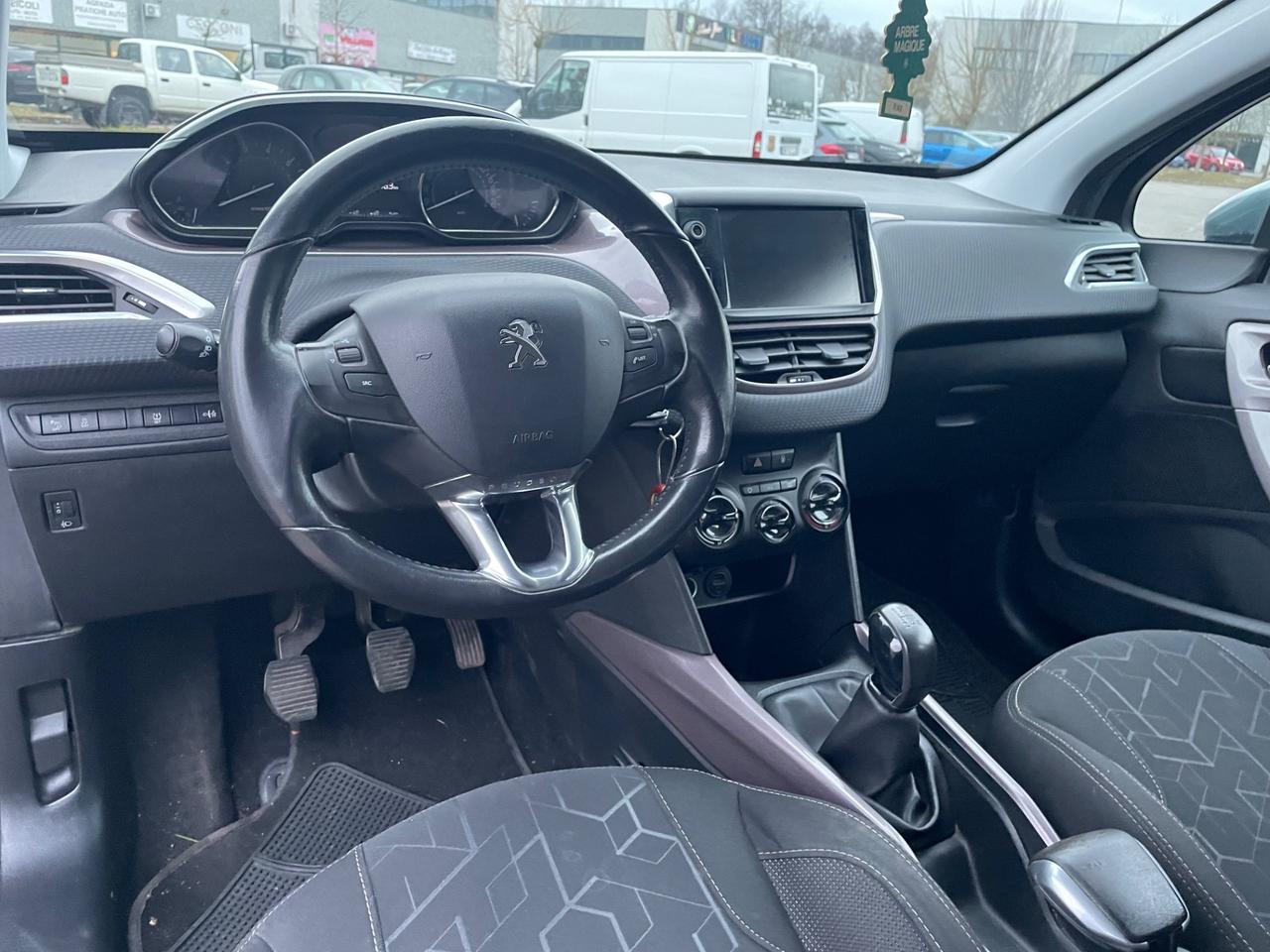 Peugeot 2008 PureTech 82*Neopatentati*