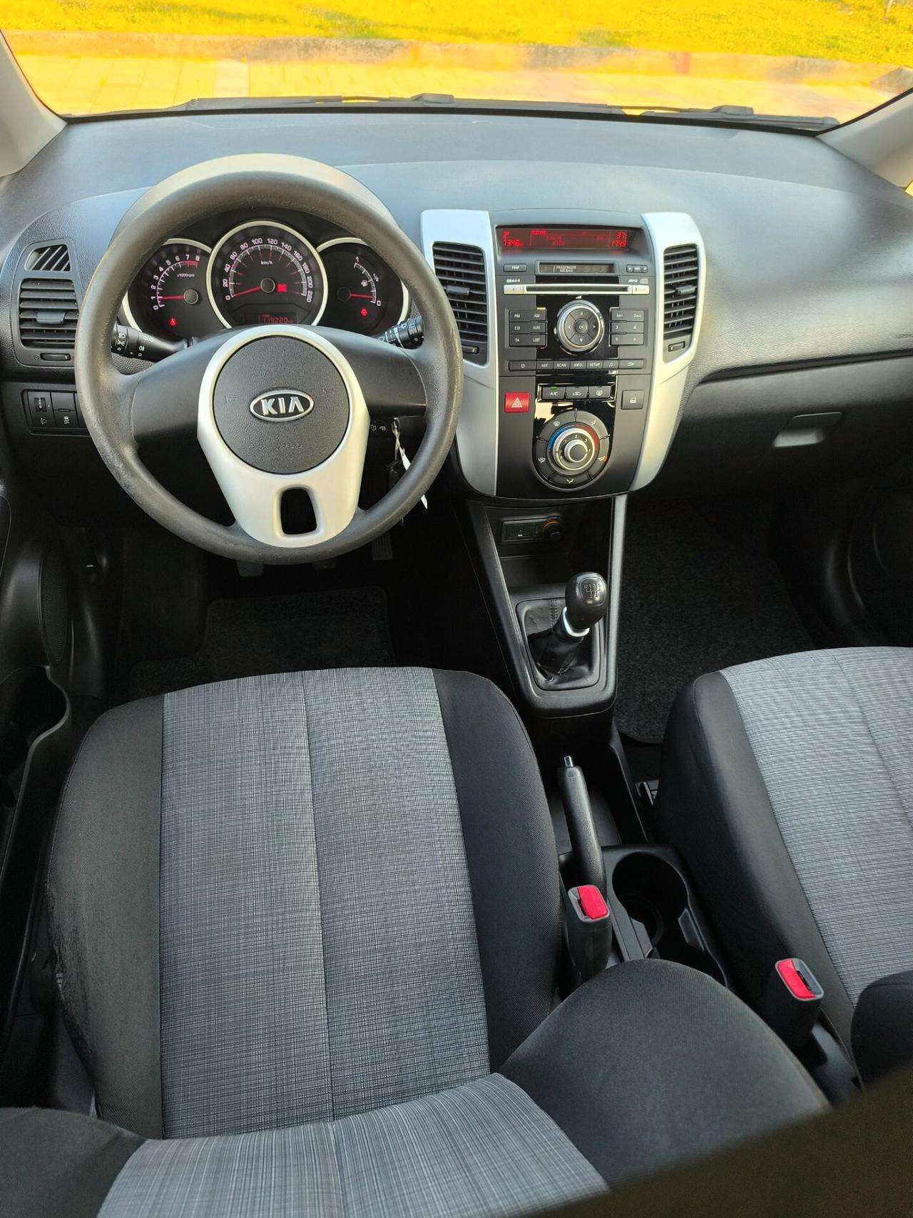 Kia Venga 1.4 benzina neopatentati 4 porte economic