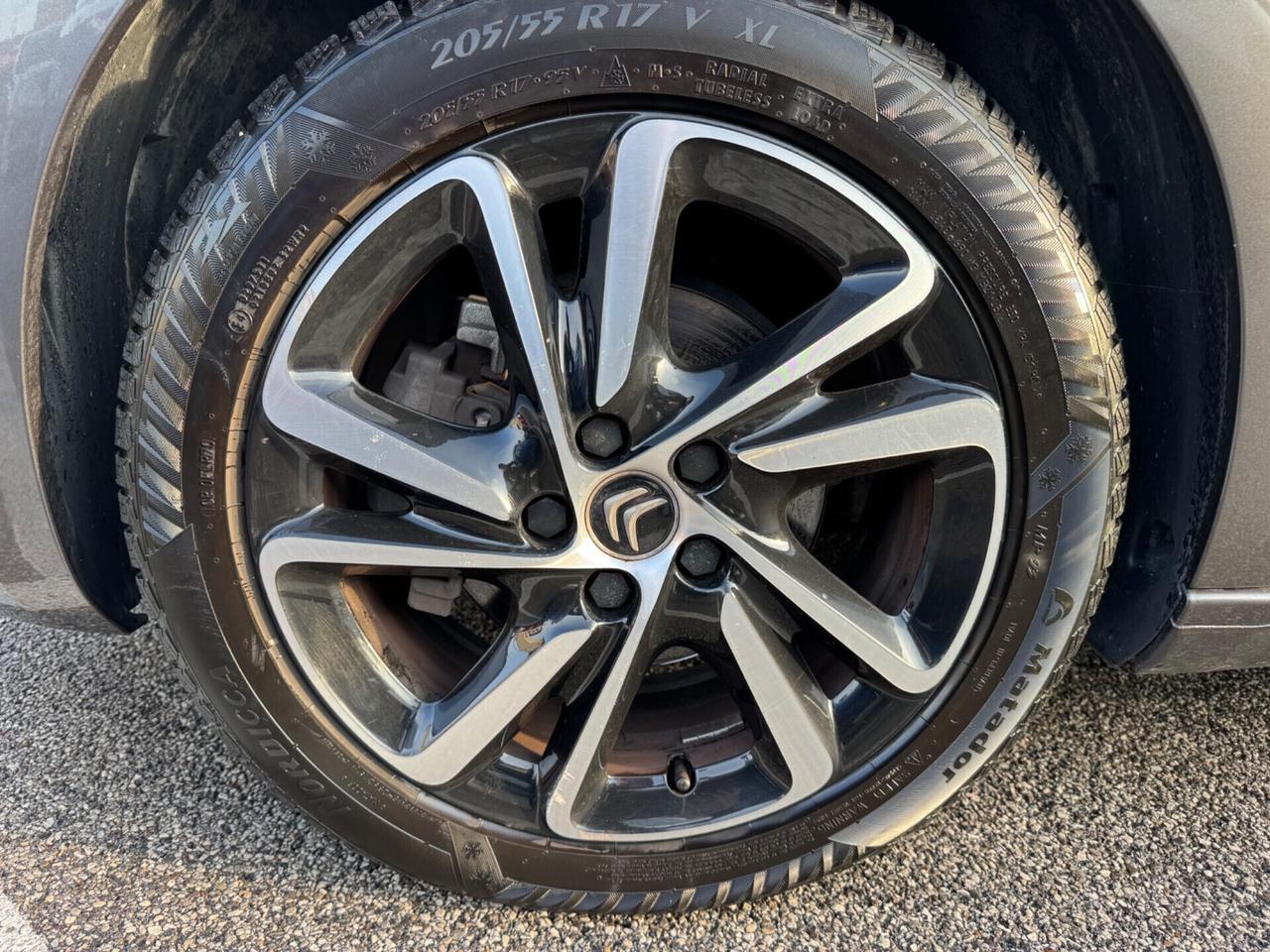 Grand C4 SpaceTourer 130 EAT8 Shine 7 POSTI