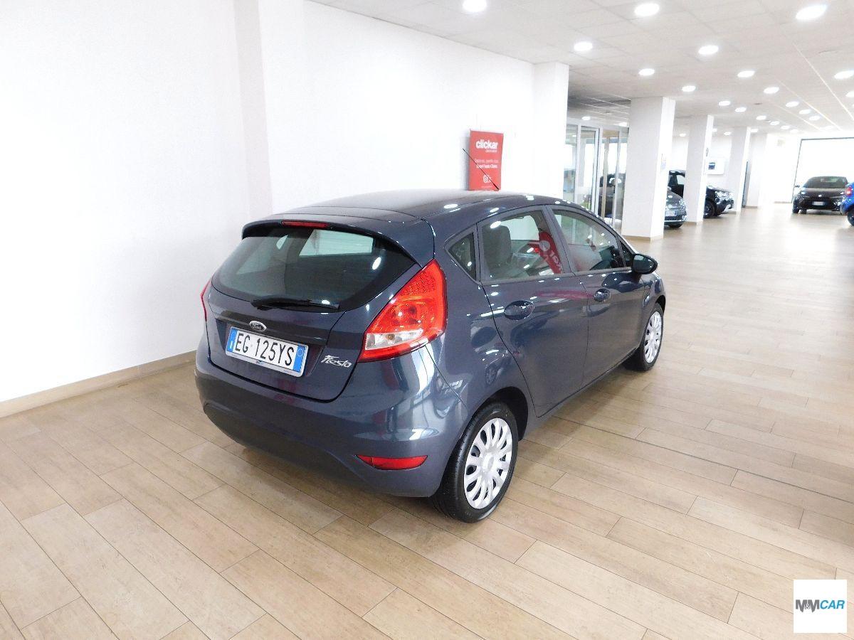 FORD - Fiesta - 1.4 16V 5p. Bz.- GPL Titanium Bs.