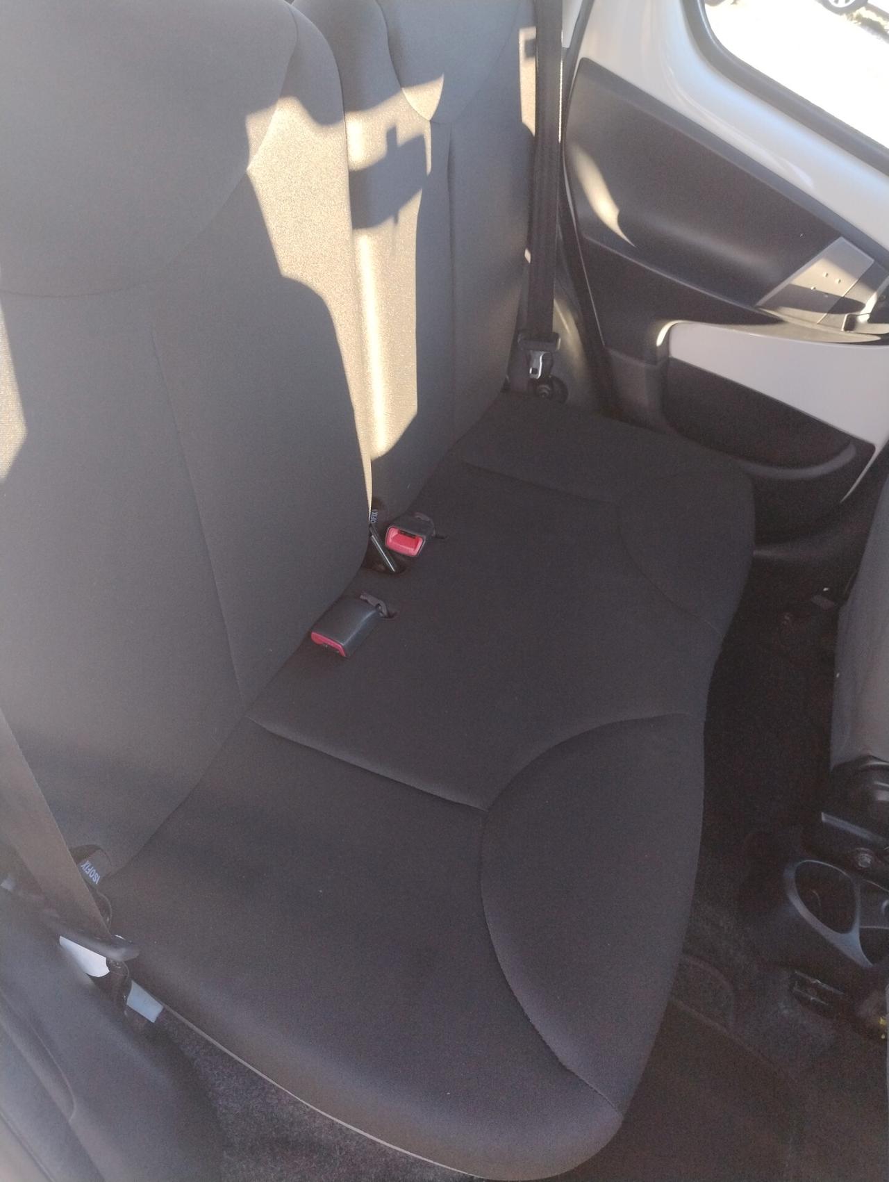 Toyota Aygo 1.0 12V VVT-i 5 porte Cool Soda Connect
