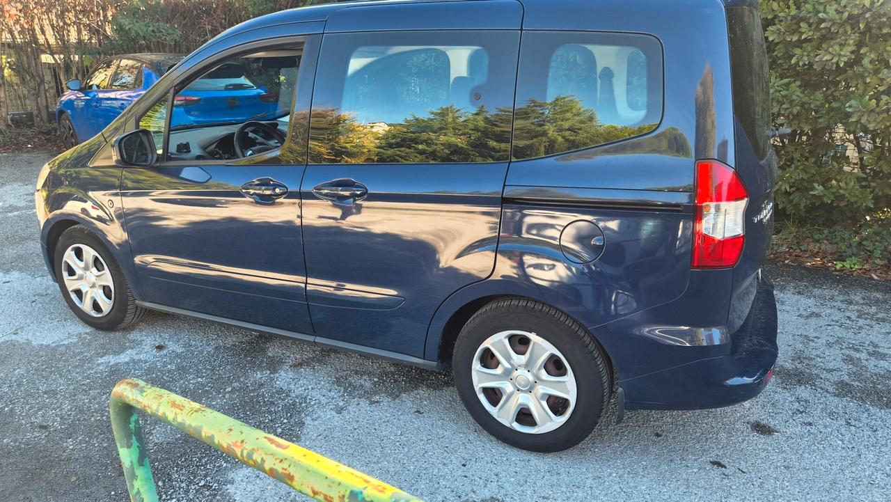 Ford Tourneo Courier 1.0 EcoBoost 100 CV Titanium