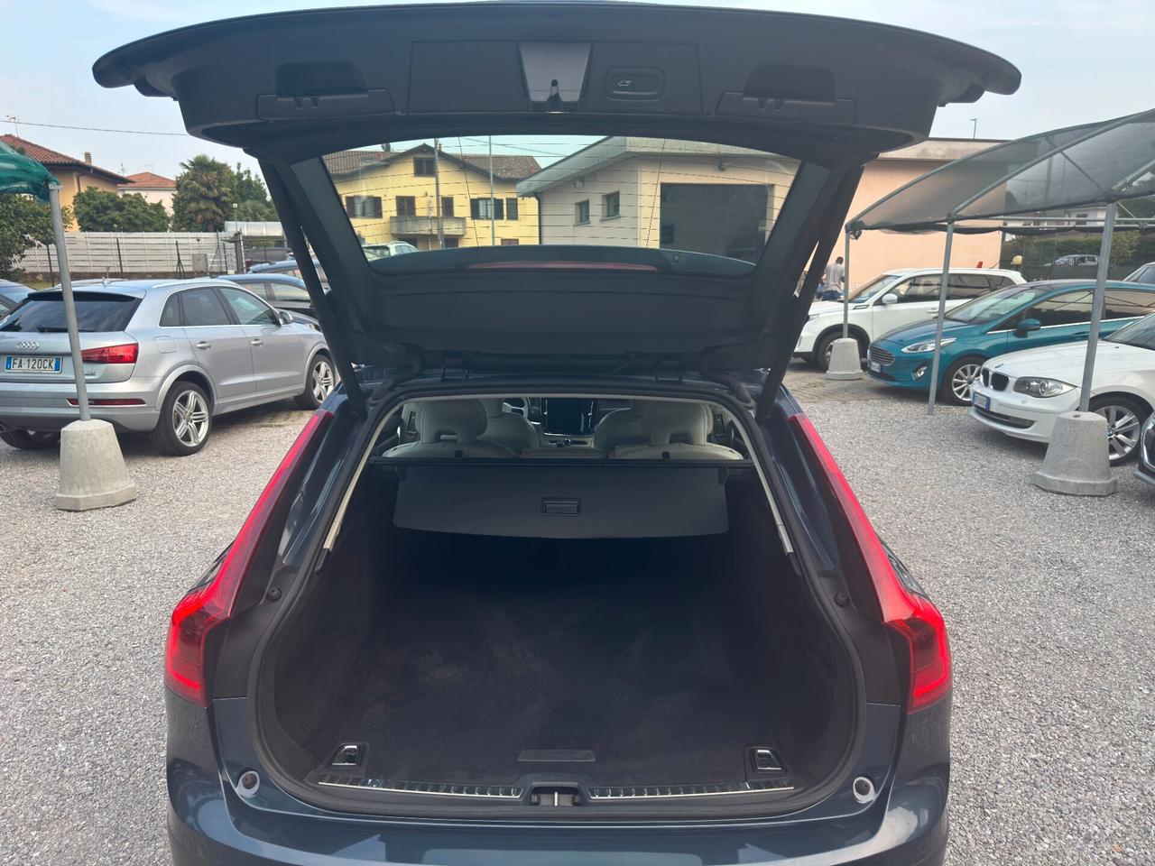 Volvo V90 Cross Country D5 AWD Geartronic Pro