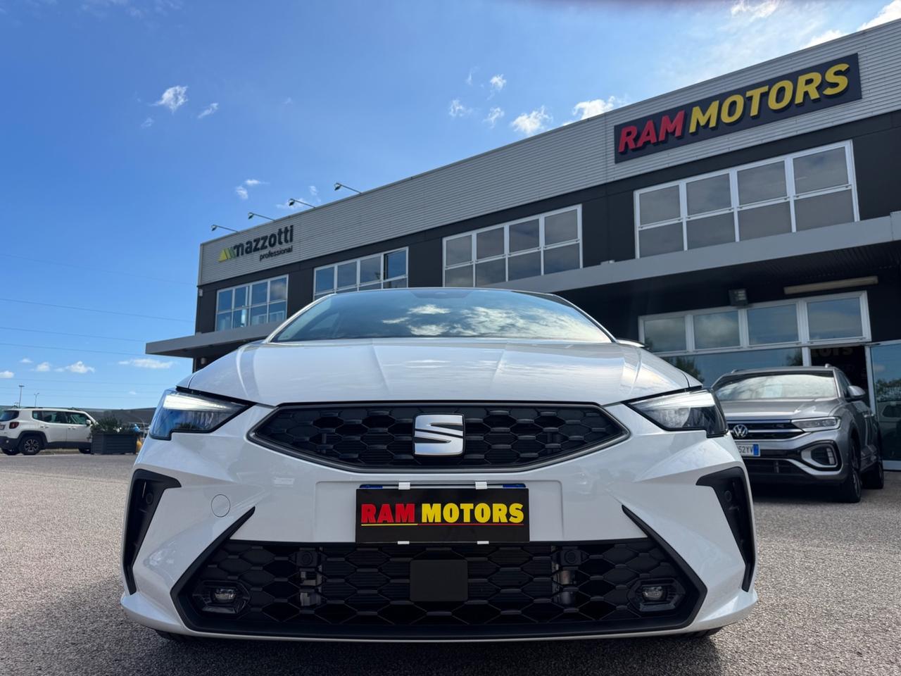 Seat Ibiza FR 2026 1.0 EcoTSI 115 CV 5 porte NEOPATENTATI