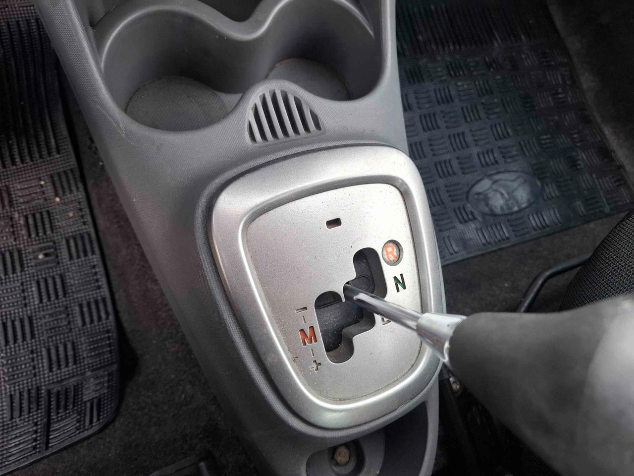 Peugeot 107 1.0 BENZINA - 2008 AUTOMATICA !!!!!!!!!!!