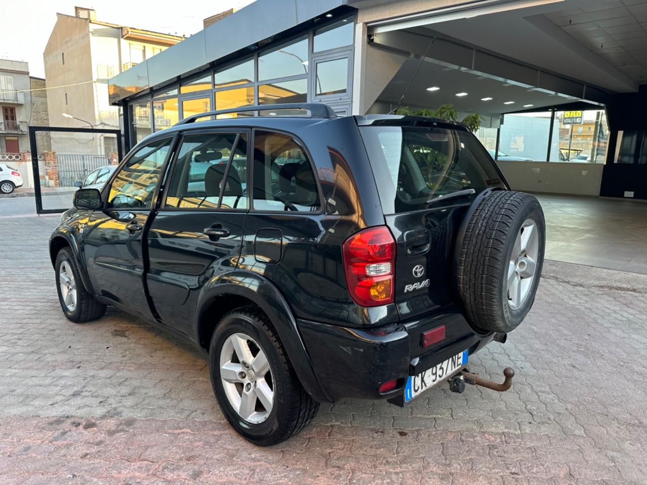 Toyota Rav 4 D4D 115 CV Gancio traino 5P 2004