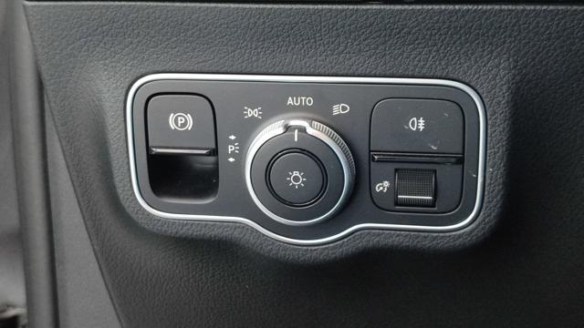 MERCEDES-BENZ GLA 200 d Automatic AMG Line Premium SENZA VINCOLO FINANZ