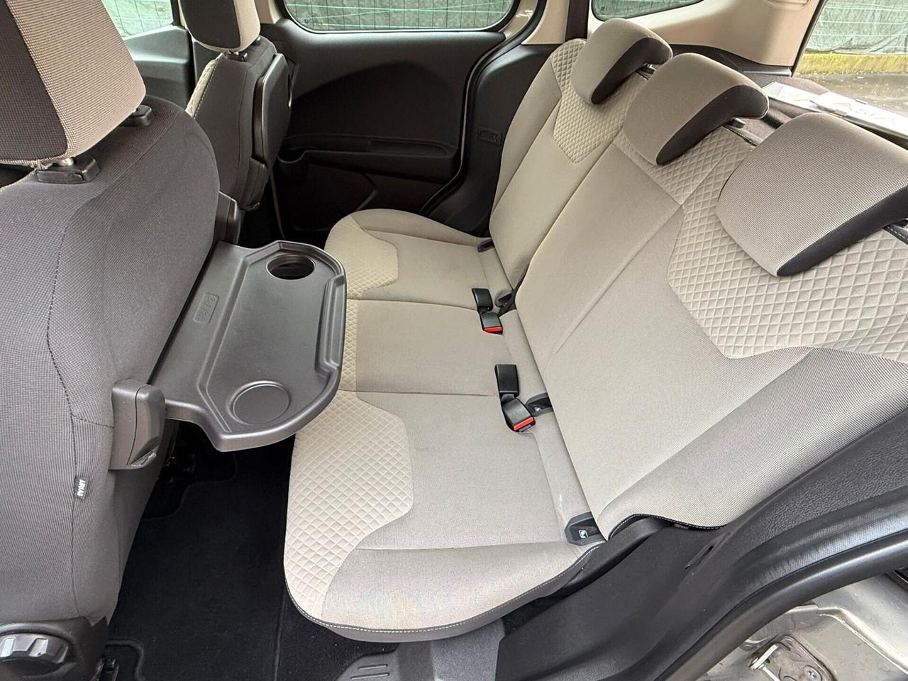 Ford Tourneo Courier 1.0 EcoBoost 100 CV Titanium