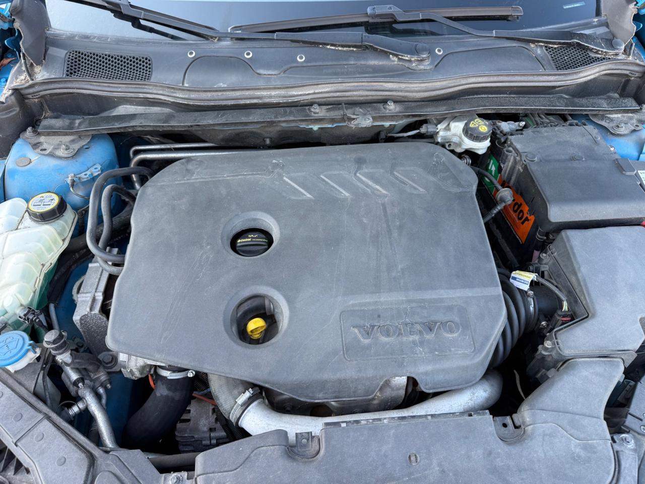 Volvo V40 D2 1.6 R-design Kinetic