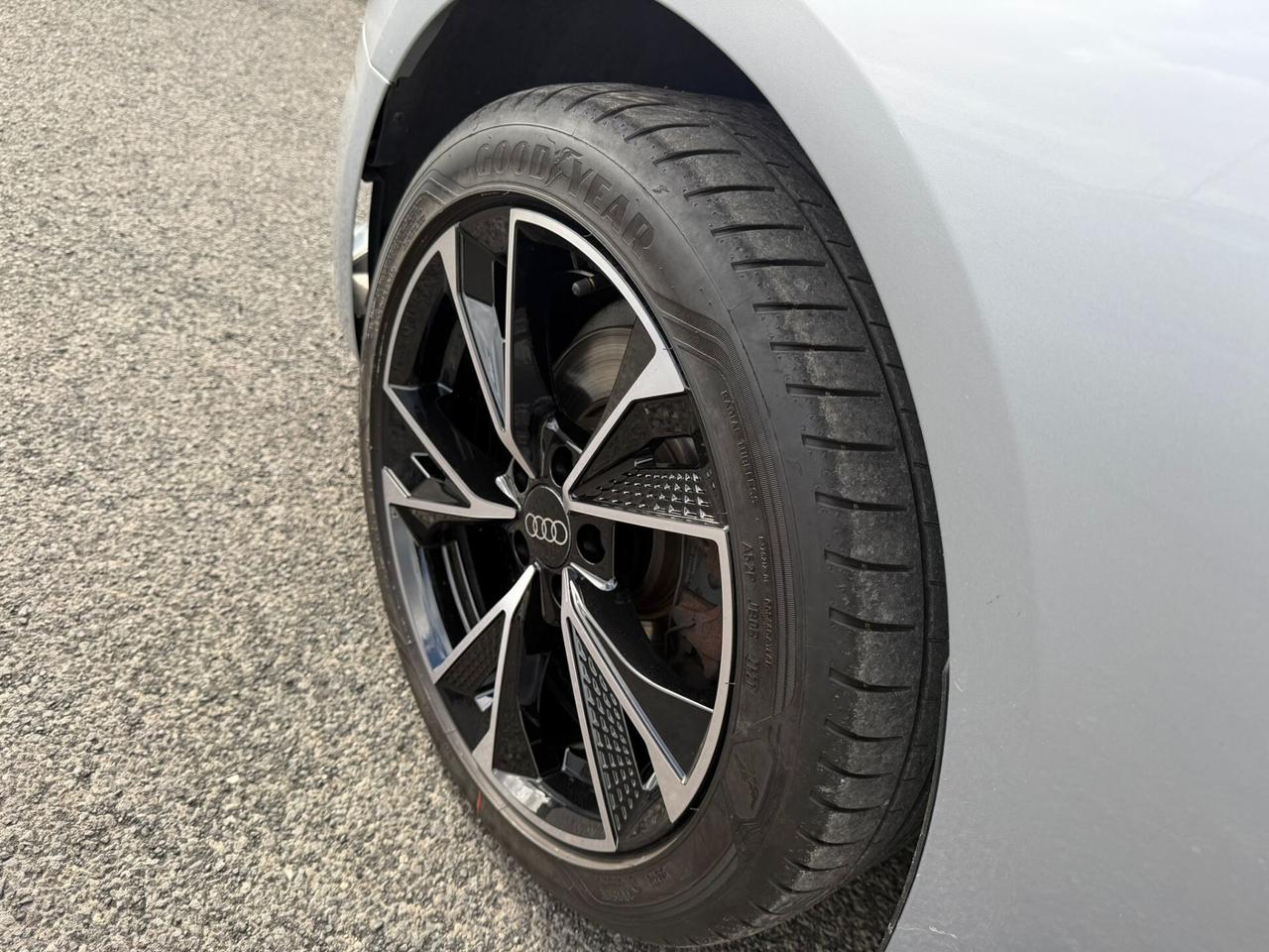 Audi A4 Avant 35 TDI S tronic Business Sport