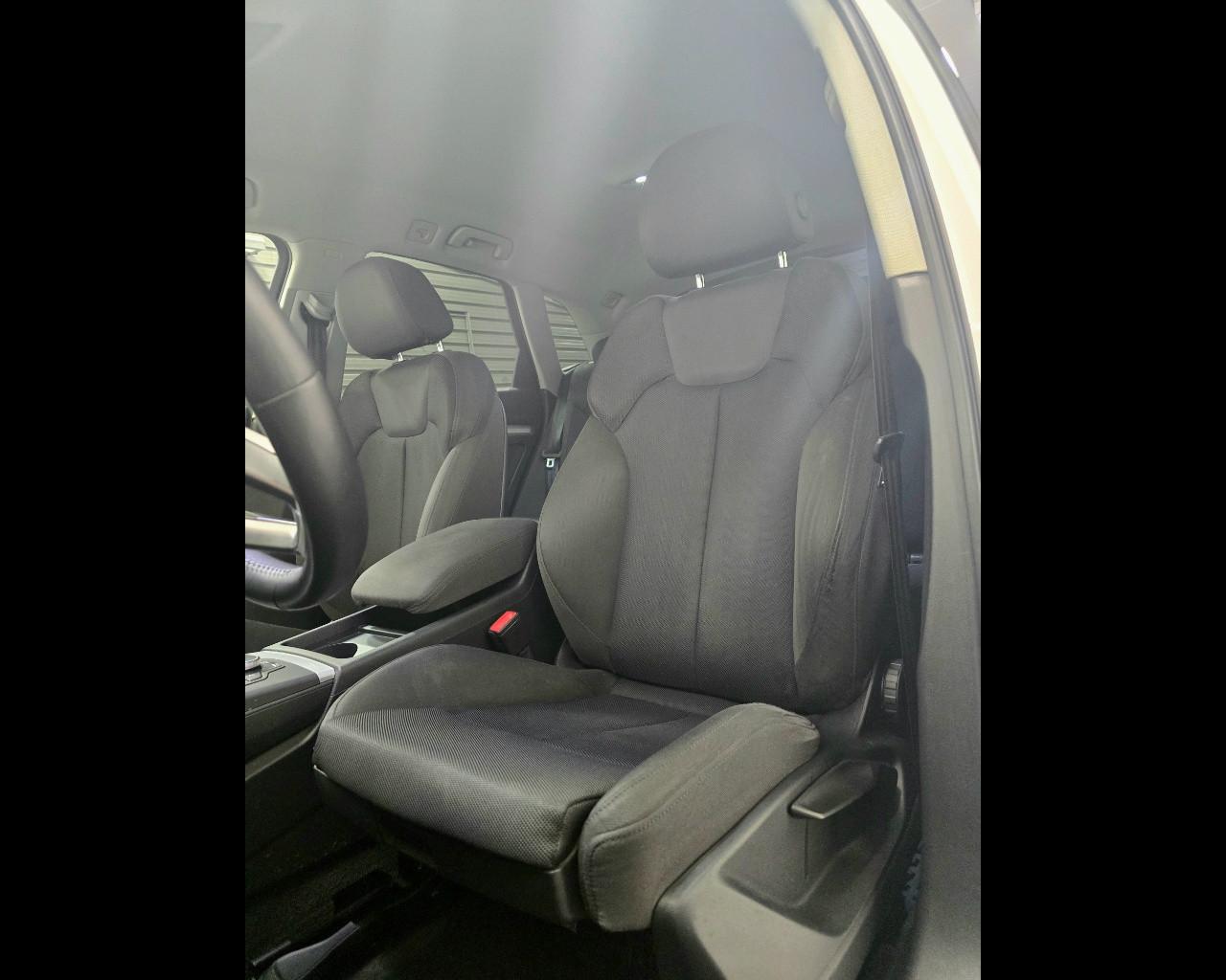 AUDI Q5 2.0 TDI SPORT