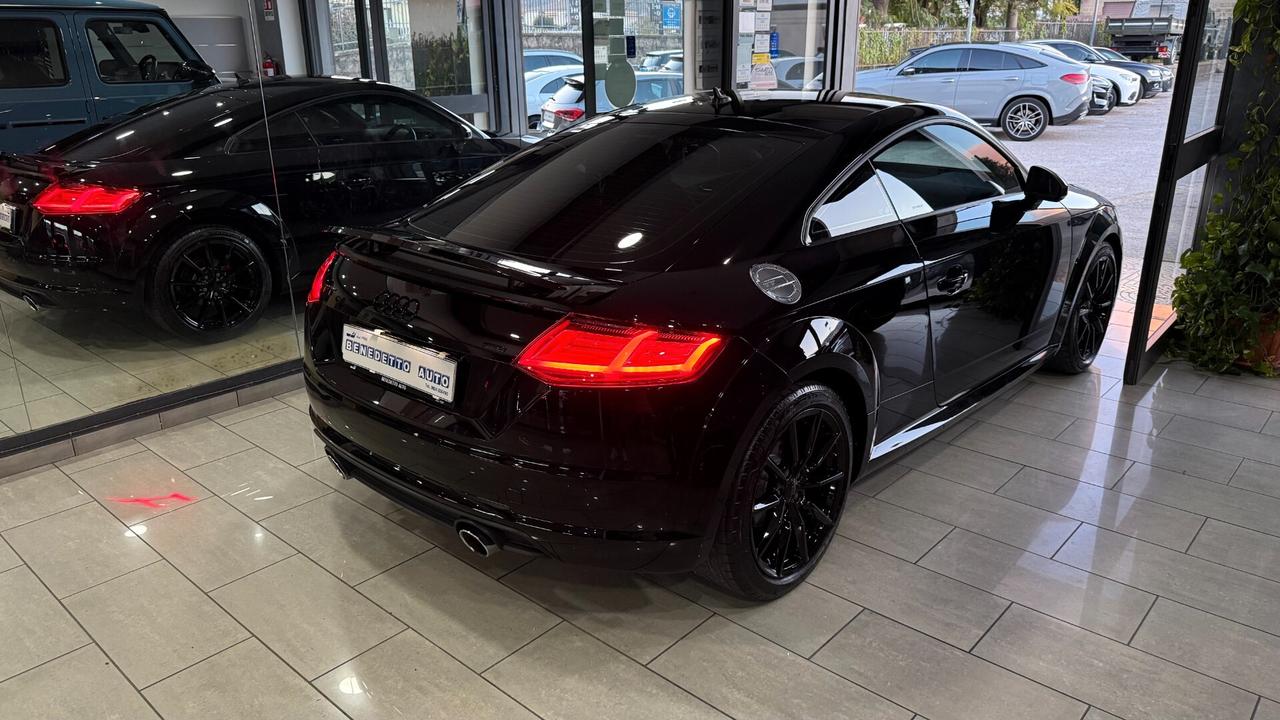 AUDI TT 2.0 TDI 184 TOTAL BLACK