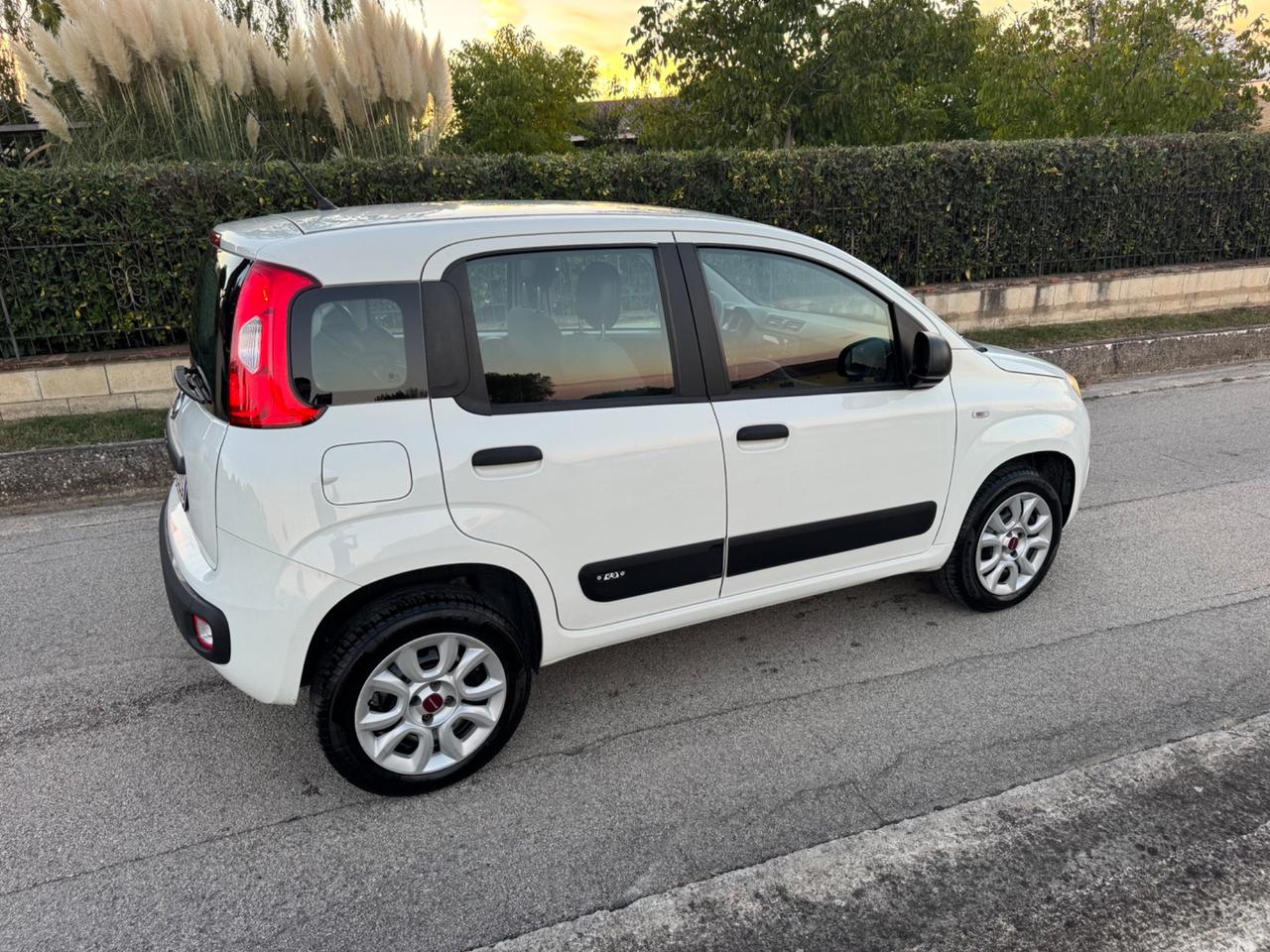 Fiat Panda 0.9 TwinAir Turbo Natural Power Lounge