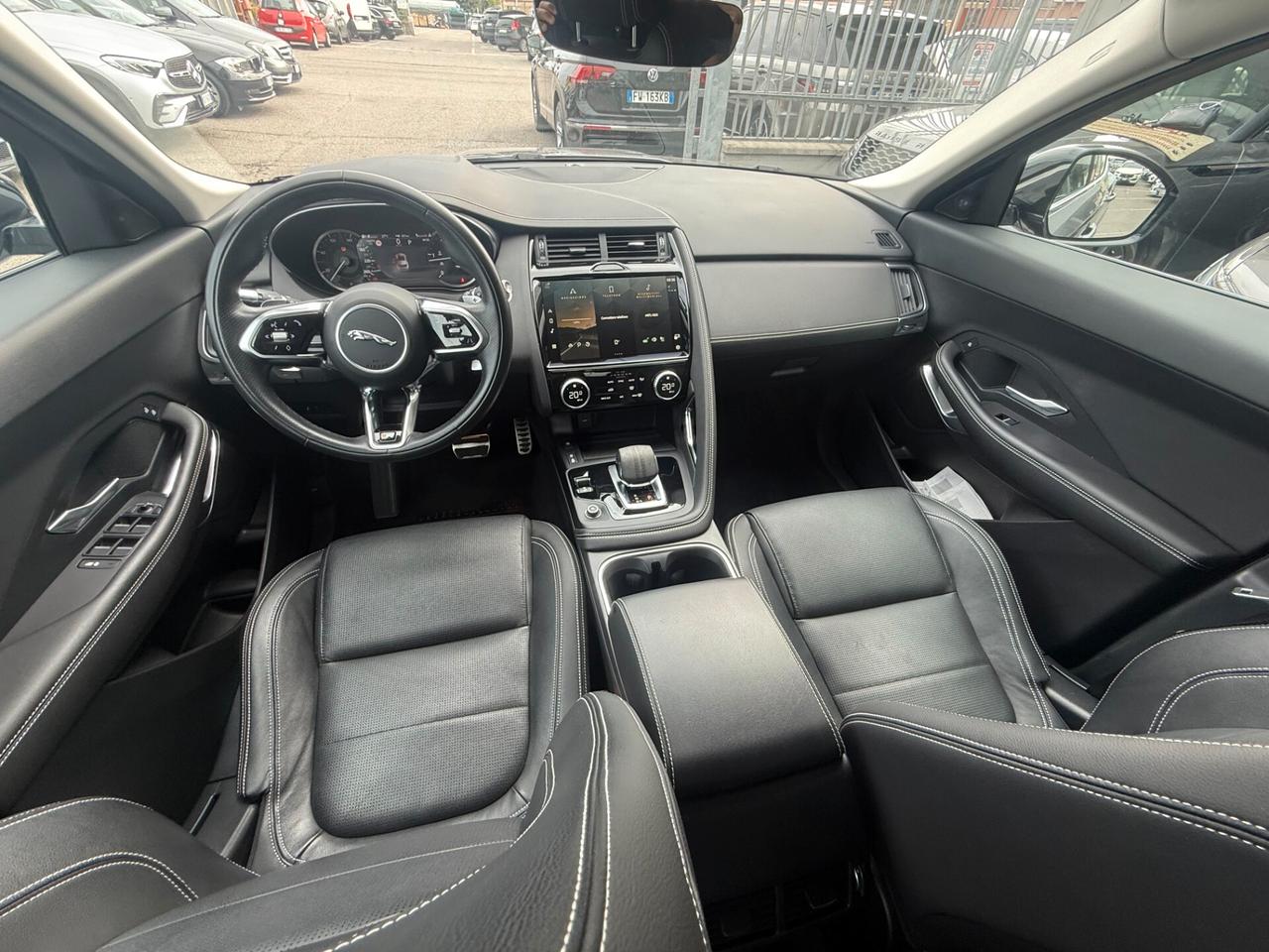 Jaguar E-Pace 2.0d i4 mhev R-Dynamic SE awd 204cv auto