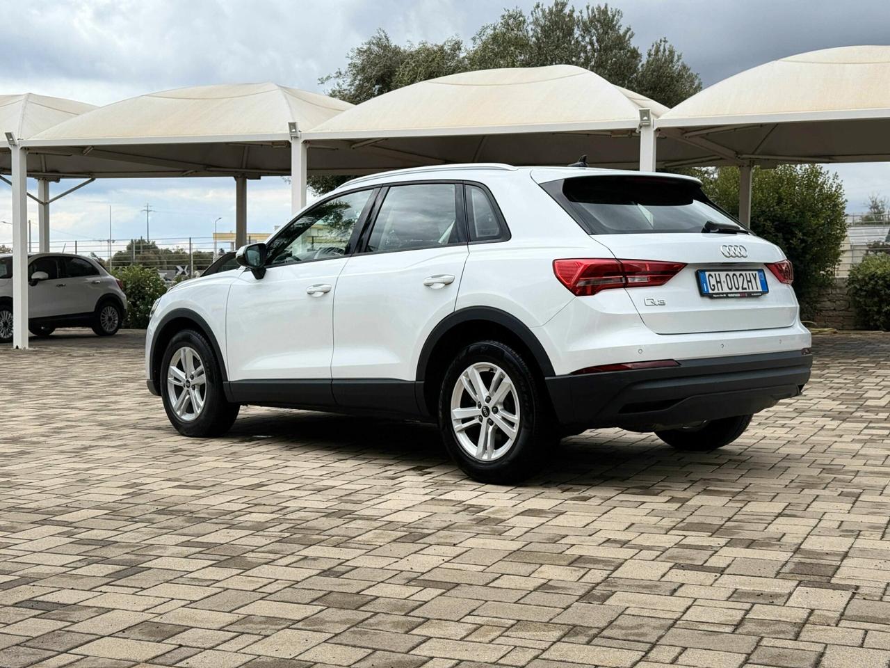 Audi Q3 35 TDI S tronic Business