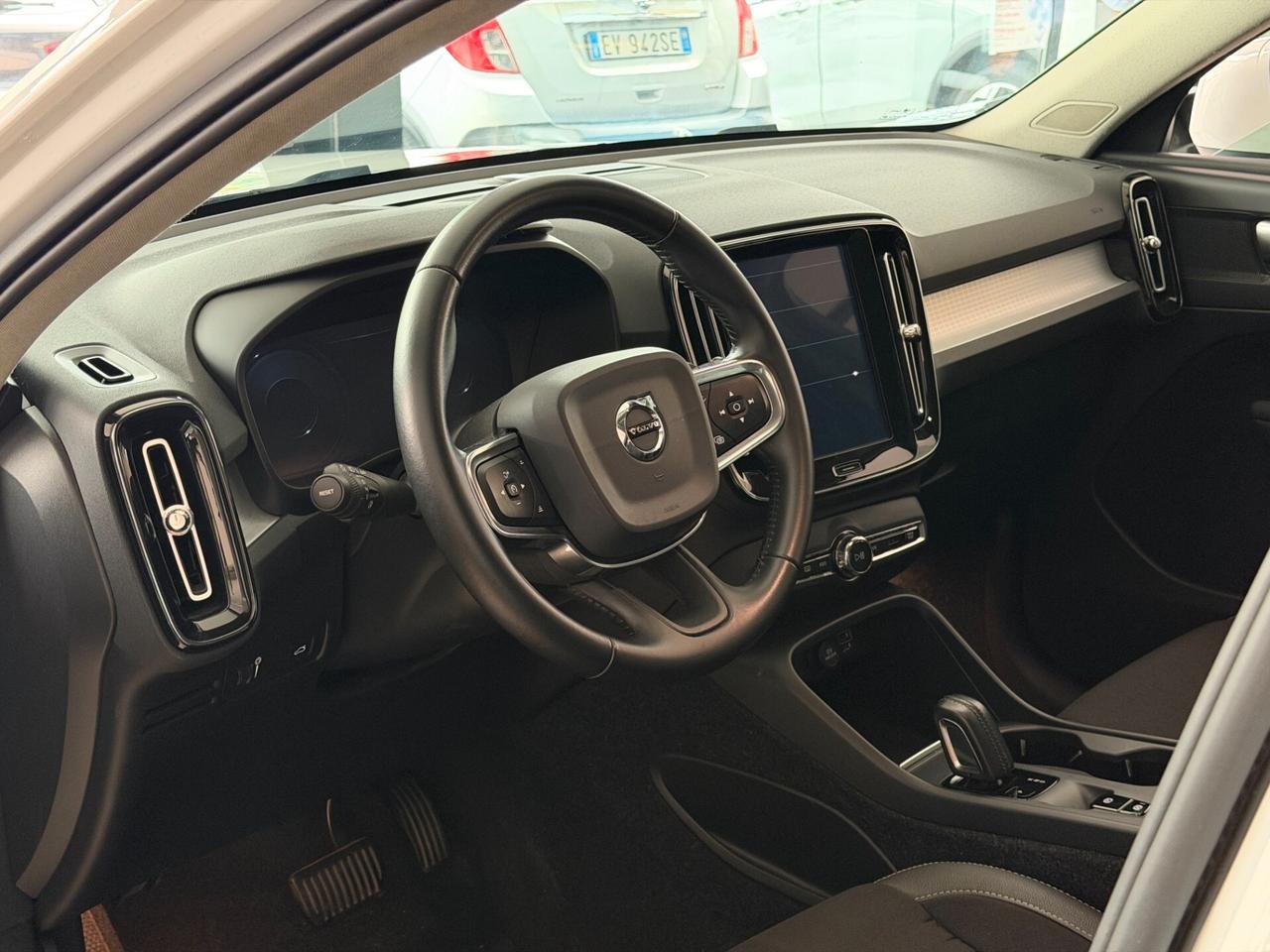 Volvo XC40 2.0cc 190Cv Automatica-Retrocamera