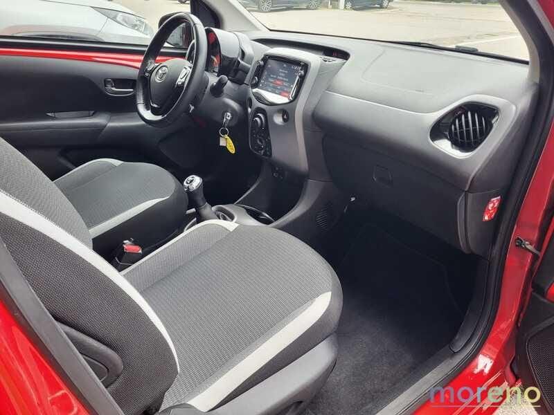 Toyota Aygo 1.0 72 CV x-play