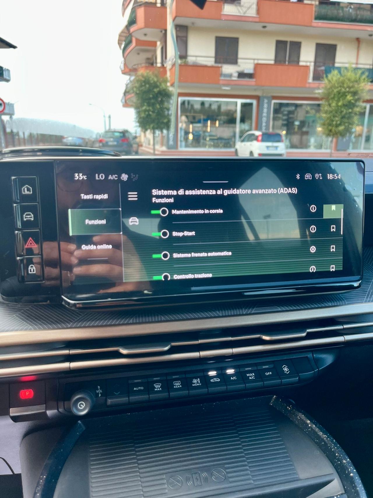 Lancia Ypsilon Hybrid e-DCT Edizione Cassina