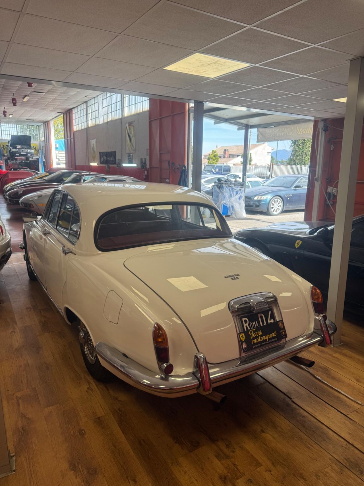 Jaguar S-Type 3.8 restaurata PERMUTE