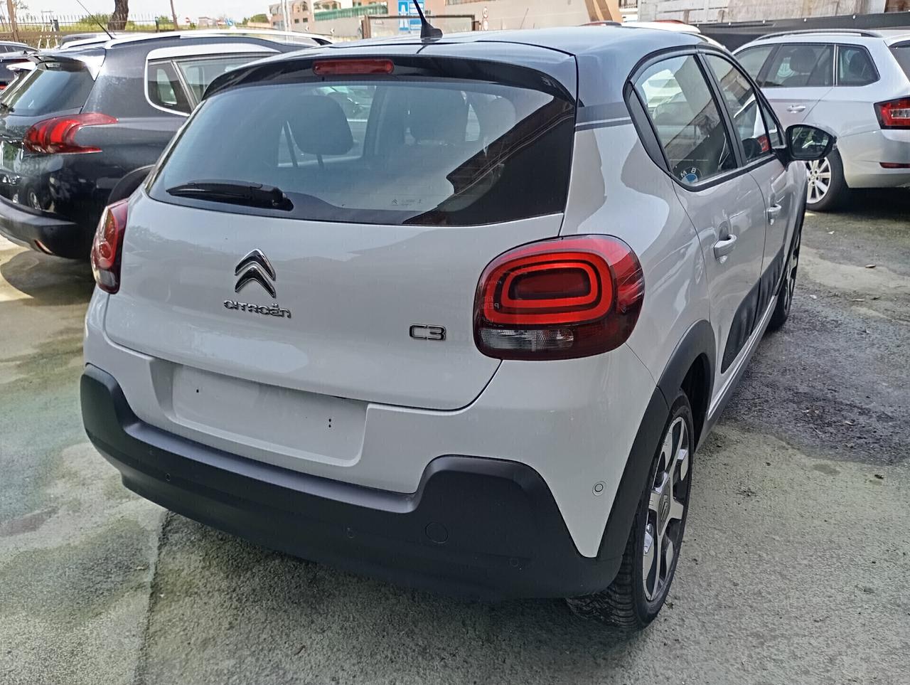 Citroen C3 1.2 PureTech 110CV Shine Aut.