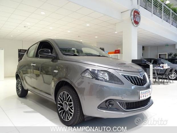 Lancia Ypsilon 1.0 FireFly 5 porte S&S Hybrid...