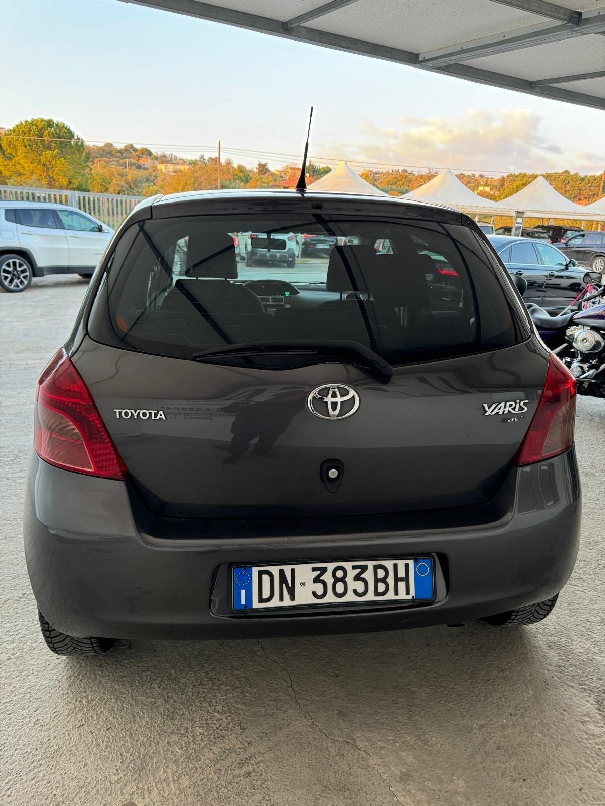 Toyota Yaris 1.4 D-4D 3 porte Navi