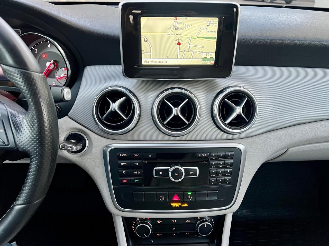 Mercedes-benz GLA 180 GLA 180 CDI Automatic Sport