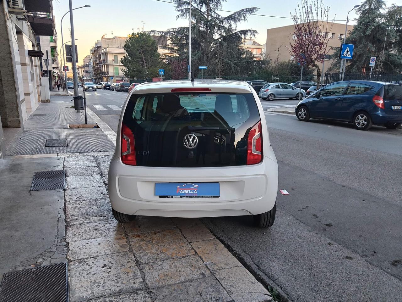 Volkswagen up! 1.0 5p. move up!